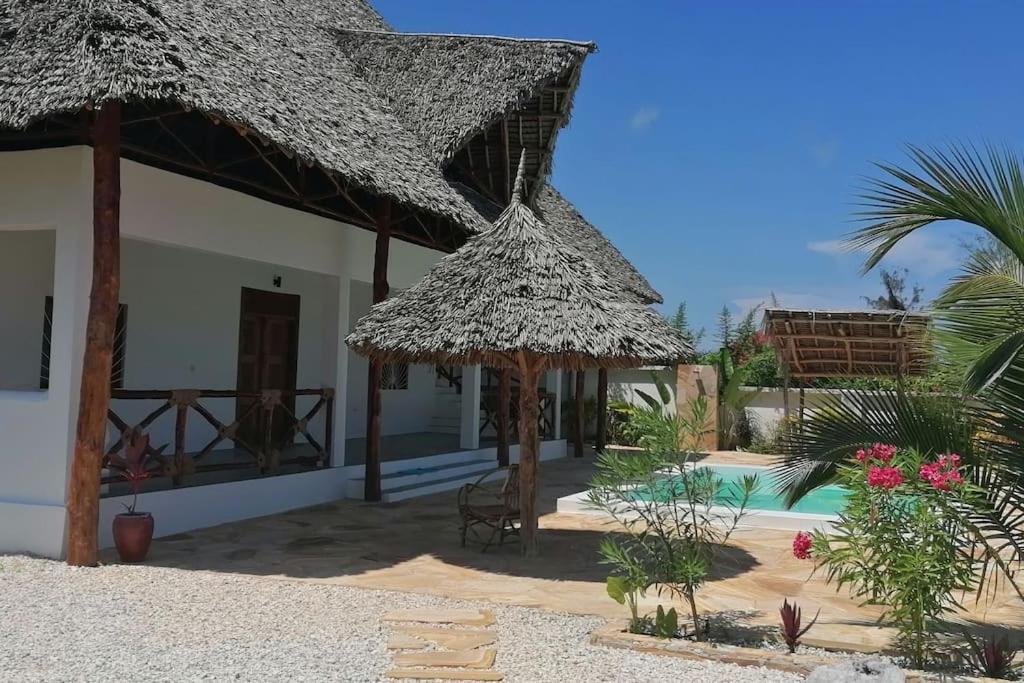 Villaer Luxueuse Dikoni